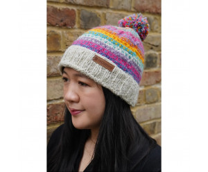 bonnet motif fantaisie en laine