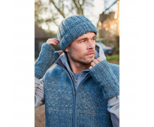 bonnet motif fantaisie en laine 2